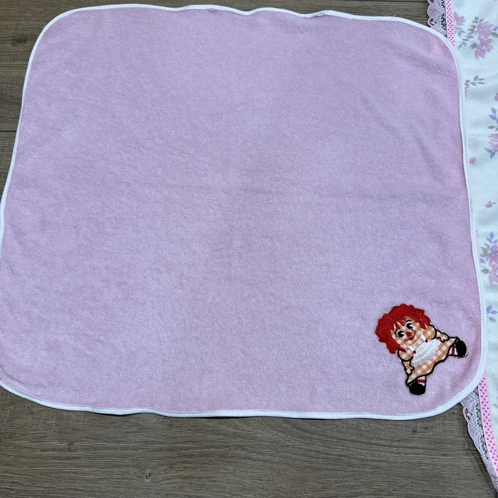 VGT Homemade Raggedy Ann fabric Baby Blanket 33x28 Spit Cloth Nursery Pink Flowe